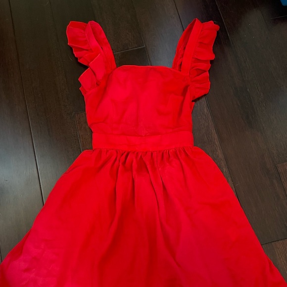 Red dress (tie back) - Picture 1 of 2
